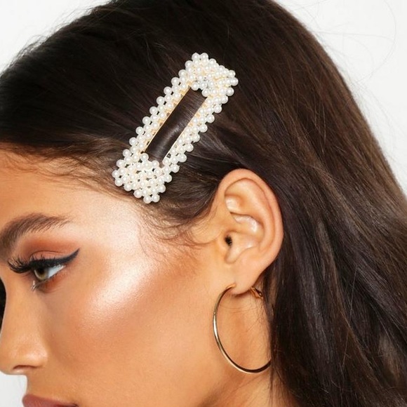 🆕 Pearl Hair Clip Barrettes - Set of 4 - Picture 3 of 3